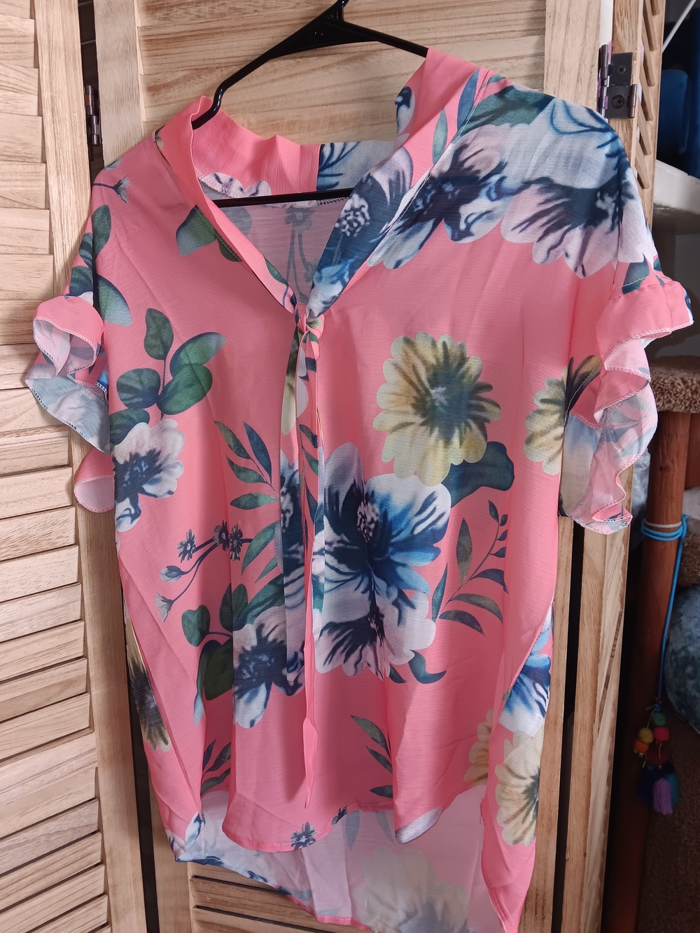 Floral V neck Blouse L